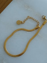 Load image into Gallery viewer, Pine Herringbone Bracelet - Waterpoof
