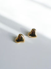 Load image into Gallery viewer, Deep Gold Heart Stud Earrings
