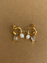 Load image into Gallery viewer, White Two Mixed Drop Earrings

