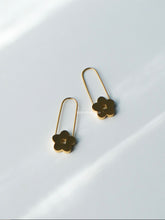 Load image into Gallery viewer, Flora Clip Earrings - Waterproof
