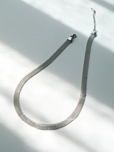 Load image into Gallery viewer, Kat Necklace
