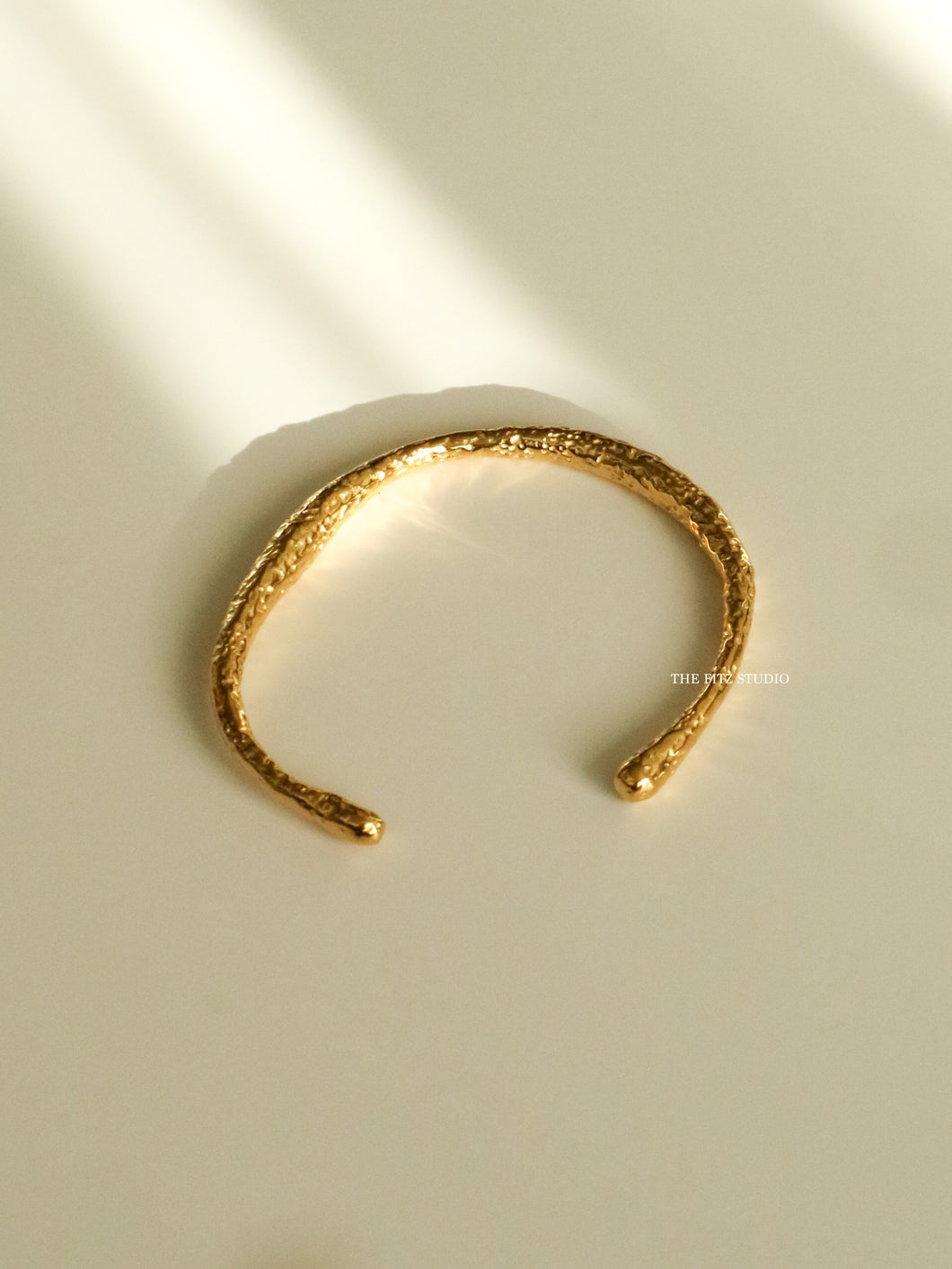 Dara Cuff Bangle - Waterproof