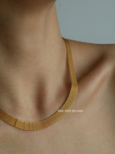 Load image into Gallery viewer, Brisbane Necklace - Waterproof

