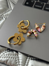 Load image into Gallery viewer, Seren Heart Earrings - Waterproof
