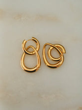 Load image into Gallery viewer, Odri Drop Earrings - Waterproof
