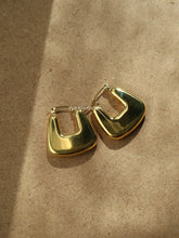 Load image into Gallery viewer, Gold Pouch Earrings
