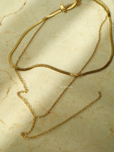 Load image into Gallery viewer, Gulgi Herringbone Necklace - Waterproof
