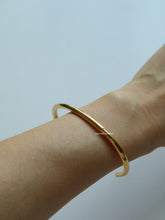 Load image into Gallery viewer, Bouday Bangle Cuff - Waterproof
