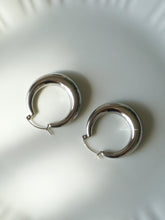 Load image into Gallery viewer, Silver Bandal Earrings - Waterproof
