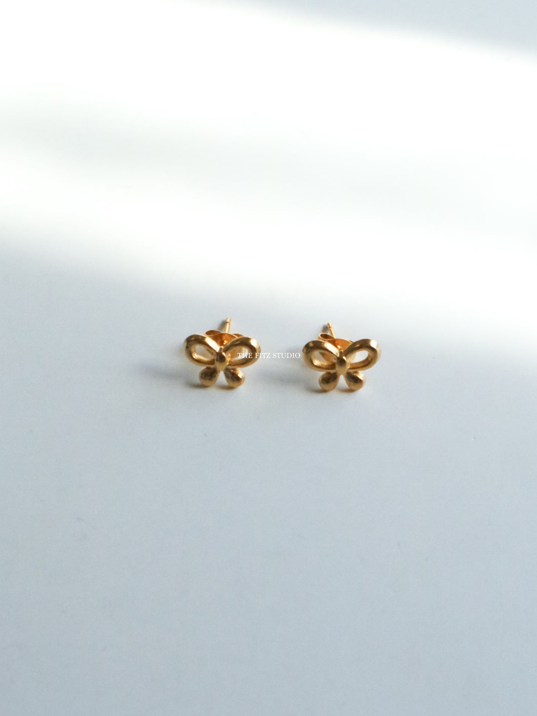 Juro Stud Earrings - Waterproof