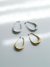 Load image into Gallery viewer, Sharp One Earrings (2 Colors)
