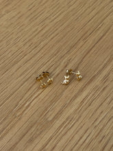 Load image into Gallery viewer, Lovely Cat Stud Earrings - Waterproof
