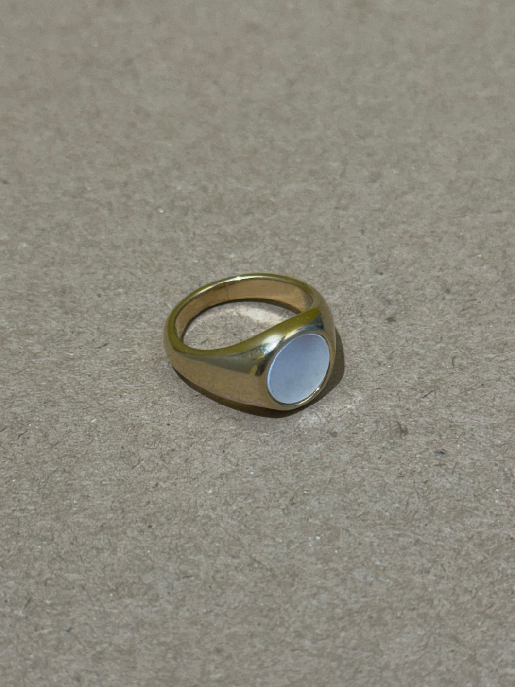 (T&C) Round Shell Ring