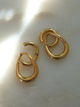 Load image into Gallery viewer, Odri Drop Earrings - Waterproof
