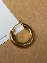 Load image into Gallery viewer, (T&amp;C) Gold Basic Minimalism Hoop Earrings
