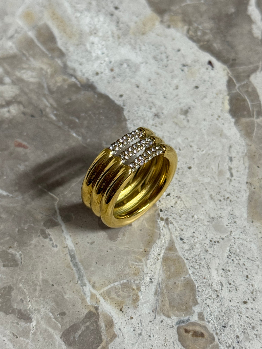 (T&C) Deep Layered CZ Ring