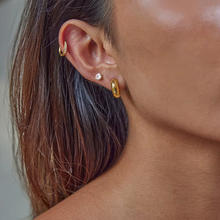 Load image into Gallery viewer, Simplist Round Hoop Earrings - Waterproof
