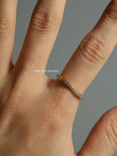 Load image into Gallery viewer, Minimal Cubic Zirconia Band Ring
