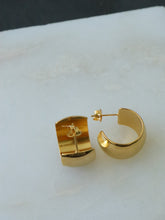 Load image into Gallery viewer, Echa Cuff Earrings - Waterproof
