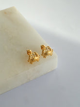 Load image into Gallery viewer, Easy Crab Earrings - Waterproof
