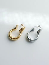 Load image into Gallery viewer, It Edge Earrings (2 Colors)
