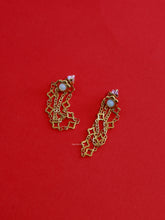 Load image into Gallery viewer, Egel Drop Earrings - Waterproof
