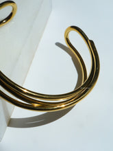 Load image into Gallery viewer, Johanna Bangle - Waterproof
