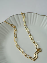 Load image into Gallery viewer, 18K Roundy Clip Necklace
