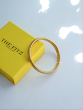 Load image into Gallery viewer, Whiree Round Bangle - Waterproof
