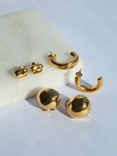 Load image into Gallery viewer, Round Jane Earrings - Waterproof
