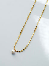 Load image into Gallery viewer, Single Pearl Beaded Necklace
