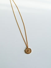 Load image into Gallery viewer, Minimal Compass Necklace
