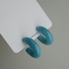 Load image into Gallery viewer, Ocean Blue Acrylic Earrings
