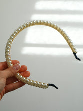 Load image into Gallery viewer, Pearl Beads Headband
