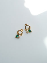 Load image into Gallery viewer, Green Two Mixed Drop Earrings
