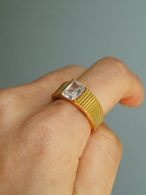 Load image into Gallery viewer, Wrinkle Diamond Ring
