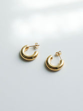Load image into Gallery viewer, Gold Simple Cuff Earrings - Waterproof
