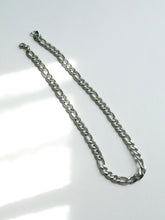 Load image into Gallery viewer, Unisex Deep Figaro Chain Necklace
