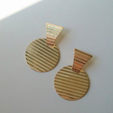 Load image into Gallery viewer, Two Big Shaped Earrings (Silver/Gold)
