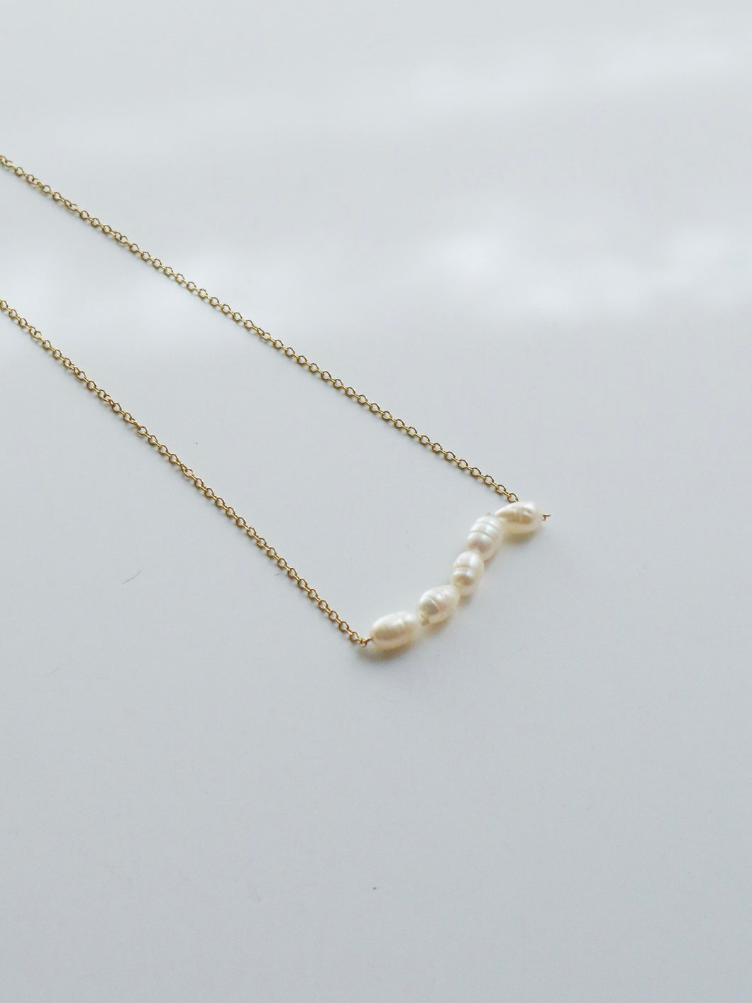 Dainty Pearls Pendant Necklace