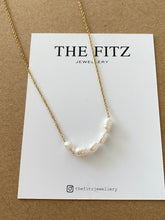 Load image into Gallery viewer, Dainty Pearls Pendant Necklace
