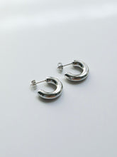 Load image into Gallery viewer, Silver Simple Cuff Earrings
