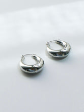 Load image into Gallery viewer, Silver Round Chubby Hoop Earrings
