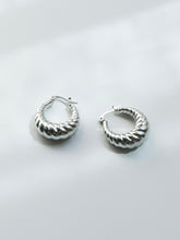 Load image into Gallery viewer, Thick Round Teardrop Silver Earrings
